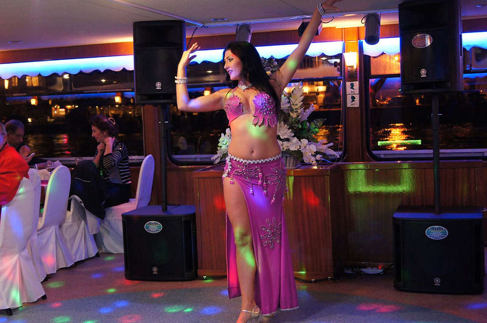 BELLY DANCER
